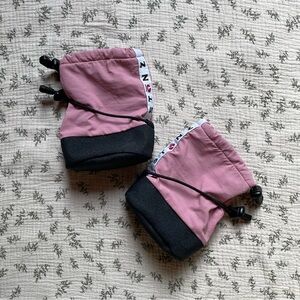 Stonz 6-9M Fleece Lined Booties